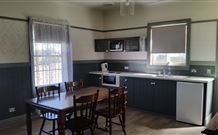 Wagga Wagga Country Cottages - - Holiday Great Ocean Road 6