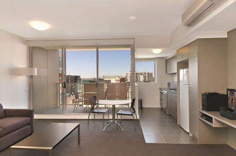 Chifley Apartments Newcastle - Holiday Great Ocean Road 0
