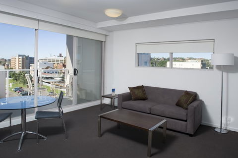 Chifley Apartments Newcastle - Holiday Great Ocean Road 4