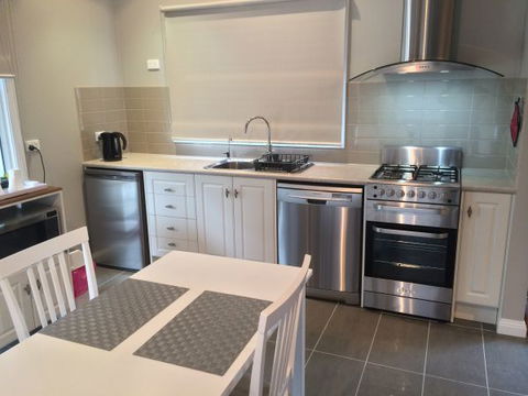 High Peaks Cottages - Holiday Great Ocean Road 2