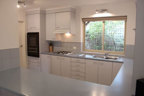 Adelaide Serviced Accommodation - Childers House - Holiday Great Ocean Road 3