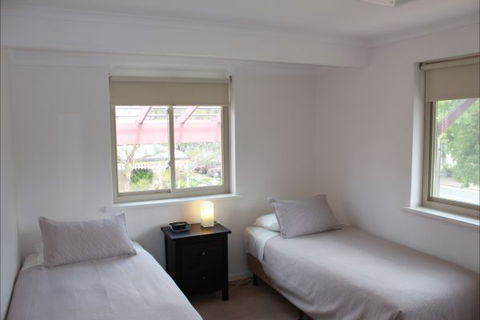 Adelaide Serviced Accommodation - Childers House - Holiday Great Ocean Road 4