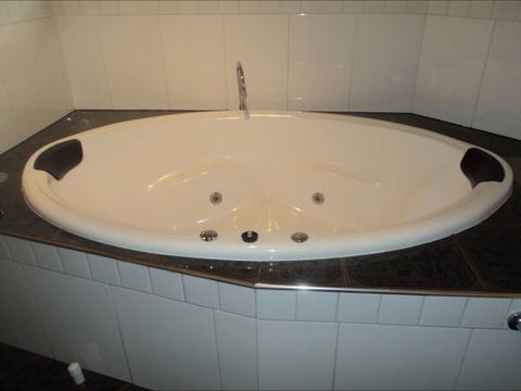 Hahndorf Motel - Holiday Great Ocean Road 3