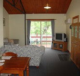 The Old Oak Bed and Breakfast - The Shearing Shed