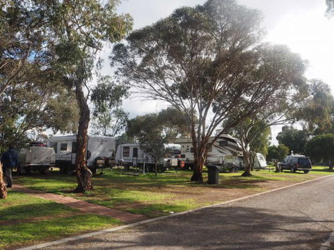 Murray Bridge Marina Camping And Caravan Park - Holiday Great Ocean Road 4