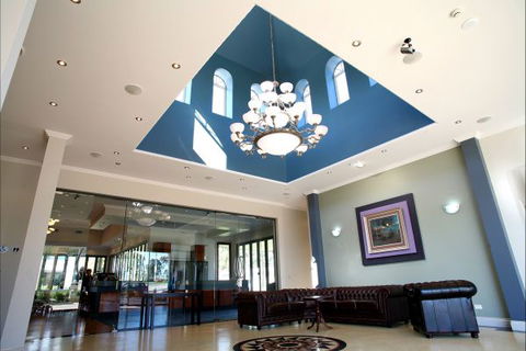 Shangri La Gardens Motel And Function Centre - Holiday Great Ocean Road 2