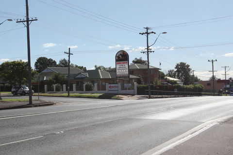 Across Country Motor Inn And Serviced Apartments - Holiday Great Ocean Road 0
