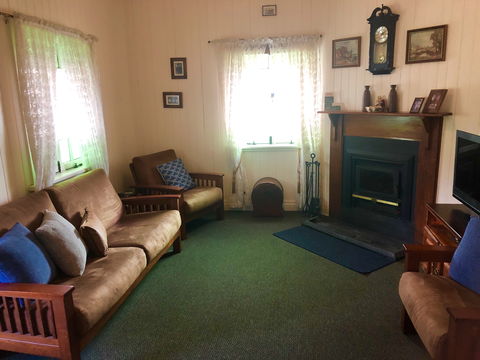 Dillons Cottage Stanthorpe - Holiday Great Ocean Road 2