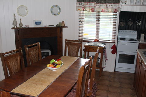 Dillons Cottage Stanthorpe - Holiday Great Ocean Road 3