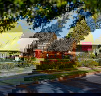 Emerald Maraboon Motor Inn - Holiday Great Ocean Road