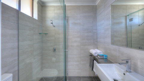 Paruna Motel - Holiday Great Ocean Road 2