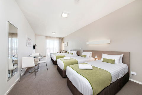 Abode Gungahlin - Holiday Great Ocean Road 2