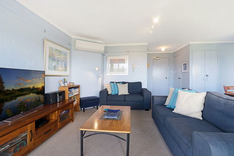 Newcastle Short Stay Apartments - Flagstaff Apartment - Holiday Great Ocean Road 1