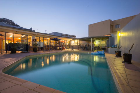 Sydney Beachouse YHA - Collaroy - Holiday Great Ocean Road 0