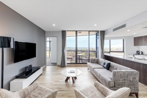 Meriton Suites Church Street, Parramatta - Holiday Great Ocean Road 2
