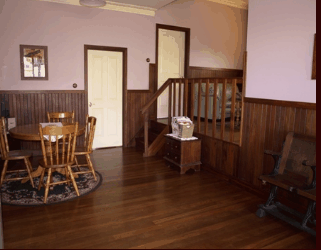 Pemberton Old Picture Theatre Holiday Apartments - Holiday Great Ocean Road 2