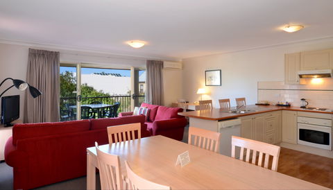 Terralong Terrace Apartments - Holiday Great Ocean Road 2