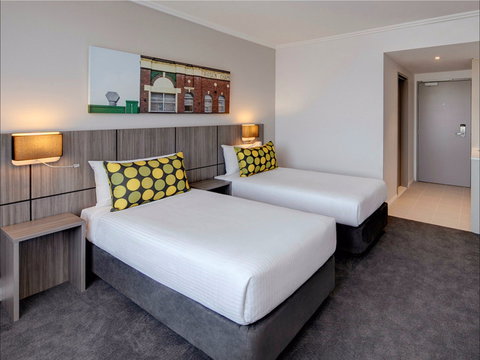 Travelodge Hotel Bankstown Sydney - Holiday Great Ocean Road 2