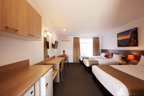 Adelong Motel - Holiday Great Ocean Road 2