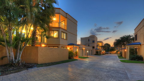 The Grange Resort Hervey Bay - Holiday Great Ocean Road 1