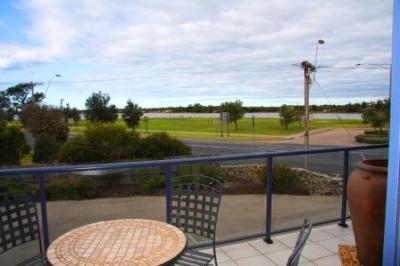 Ultimate Holiday Apartments - Holiday Great Ocean Road 1