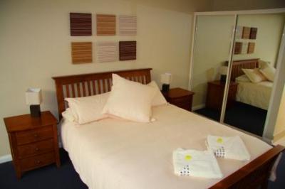 Ultimate Holiday Apartments - Holiday Great Ocean Road 3