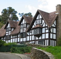 William Shakespeare's Bed  Breakfast - Holiday Great Ocean Road