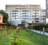 Honeysuckle Executive Apartments - Holiday Great Ocean Road