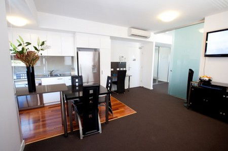 Honeysuckle Executive Apartments - Holiday Great Ocean Road 3