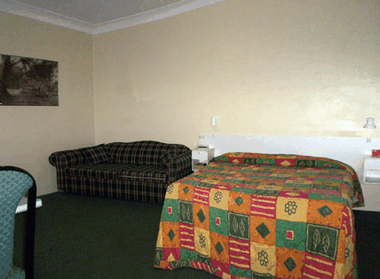 Lakeside Motor Inn