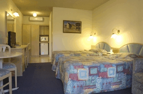 In Town Motor Inn - Holiday Great Ocean Road 2