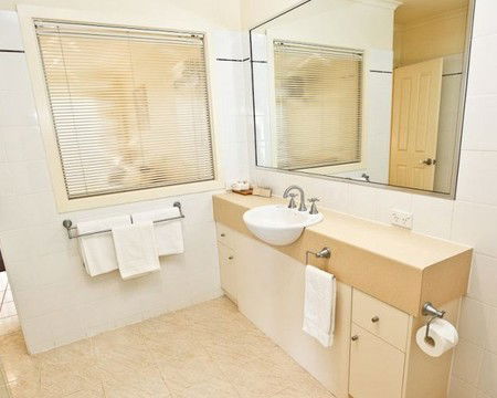 Aquarius Apartments - Holiday Great Ocean Road 2