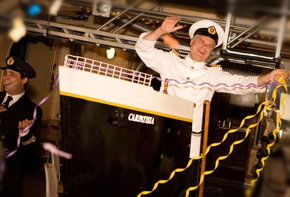 Titanic Theatre Restaurant - Holiday Great Ocean Road 2