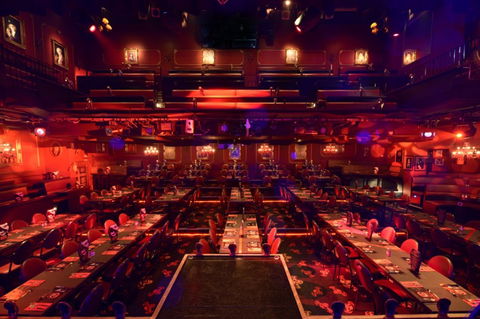 Draculas Cabaret Restaurant - Holiday Great Ocean Road 1