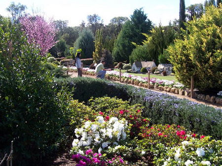 Abingdon Miniature Village - Holiday Great Ocean Road 3