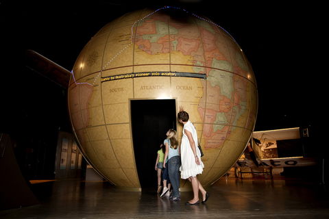 Hinkler Hall Of Aviation - Holiday Great Ocean Road 2