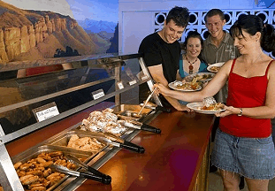 Cairns Night Zoo - Holiday Great Ocean Road 2