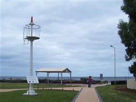 Turnbull Park, Centenary Park And Foreshore - Holiday Great Ocean Road 0