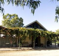 Lake Breeze Wines - Holiday Great Ocean Road