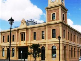 Discovering Historic Moonta Town Drive - Holiday Great Ocean Road 0