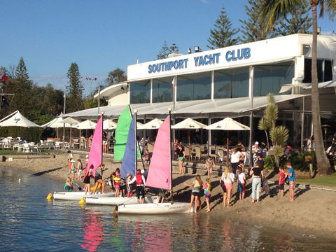 Southport Yacht Club Incorporated - Holiday Great Ocean Road 1