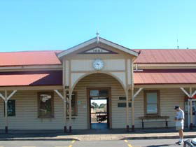 Maryborough Railway Station - Holiday Great Ocean Road 0