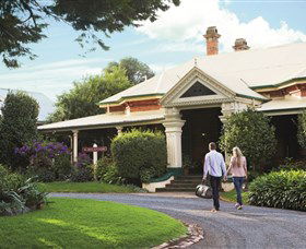 Historical Walk Through Russell Street - Holiday Great Ocean Road 0
