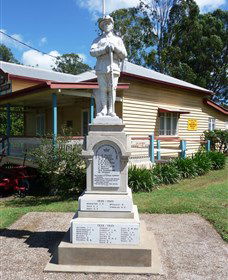 Brooweena War Memorial - Holiday Great Ocean Road 0