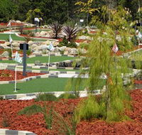 18 Hole Mini Golf - Club Husky - Holiday Great Ocean Road