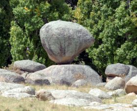 Balancing Rock - Holiday Great Ocean Road 0