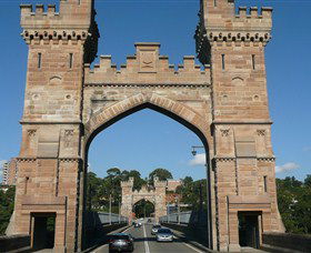 Bailey's Sydney - Tours For People Who Don't Like Tours - Holiday Great Ocean Road 6