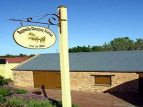 Reynella Horse Changing Station - Holiday Great Ocean Road 0