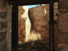 Chinaman's Hut - Holiday Great Ocean Road 1