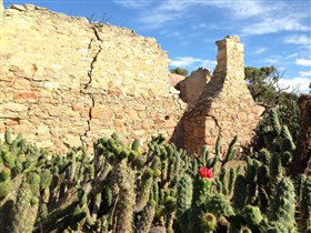 Chinaman's Hut - Holiday Great Ocean Road 0